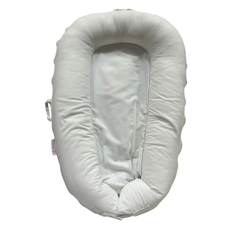 DockATot-Baby-Lounger-with-Pucmaoci-Cover-White-1-2
