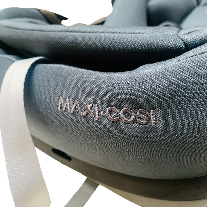 Maxi-Cosi-Pebble-360-Infant-Car-Seat-Essential-Graphite-1-7
