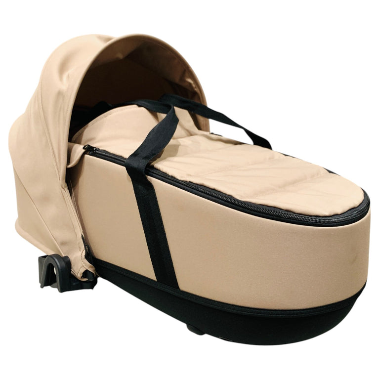 Stokke-YOYO-Newborn-Shell-Taupe-1-1