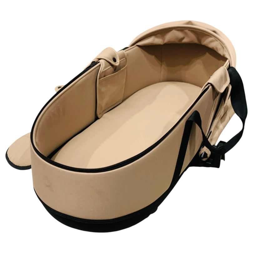 Stokke-YOYO-Newborn-Shell-Taupe-1-2
