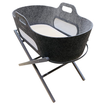 SnuzBaskit-Light-Grey-Moses-Basket-&-Dove-Grey-Stand-Set-4-1