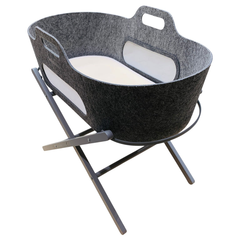 SnuzBaskit-Light-Grey-Moses-Basket-&-Dove-Grey-Stand-Set-4-1