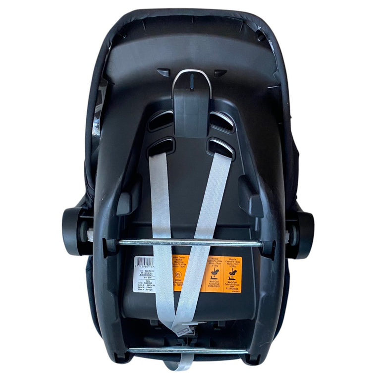 Maxi-Cosi-CabrioFix-car-seat-Essential-Graphite-3-7