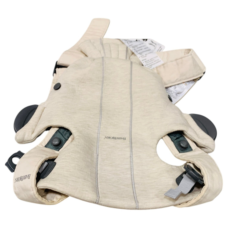 BabyBjörn-Carrier-Mini,-3D-Jersey-Light-Beige-2-3