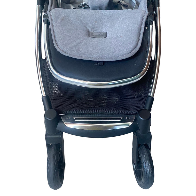 Mamas-&-Papas-Flip-XT3-Skyline-Grey-Pushchair-1-4