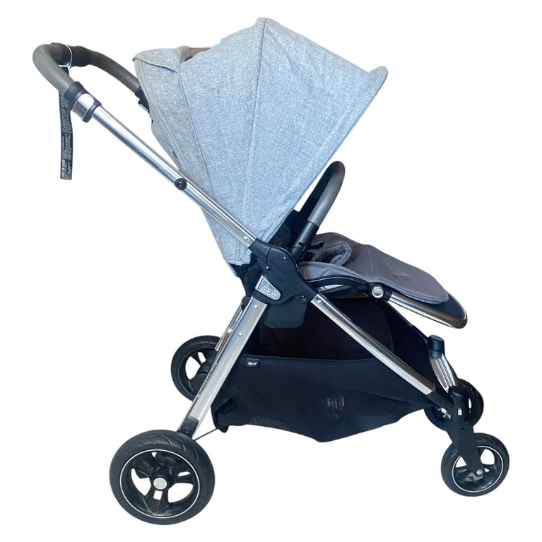 Mamas-&-Papas-Flip-XT3-Skyline-Grey-Pushchair-1-5