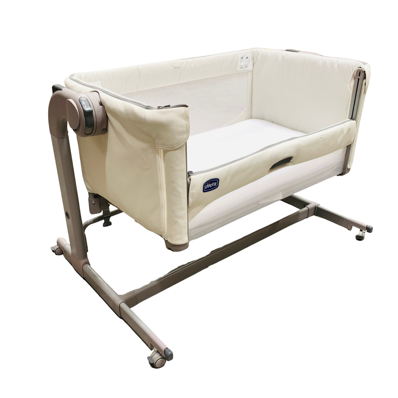 Chicco-Next-2-me-Magic-Co-Sleeping-Crib-White-1-1