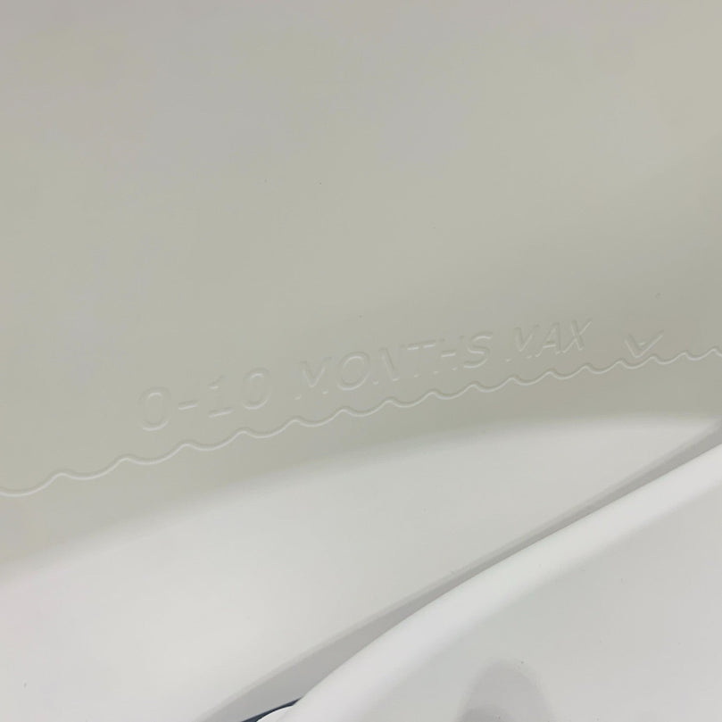 Stokke-Flexi-Bath-+-Newborn-Support-+-Flexi-Bath-Stand-White-3-5