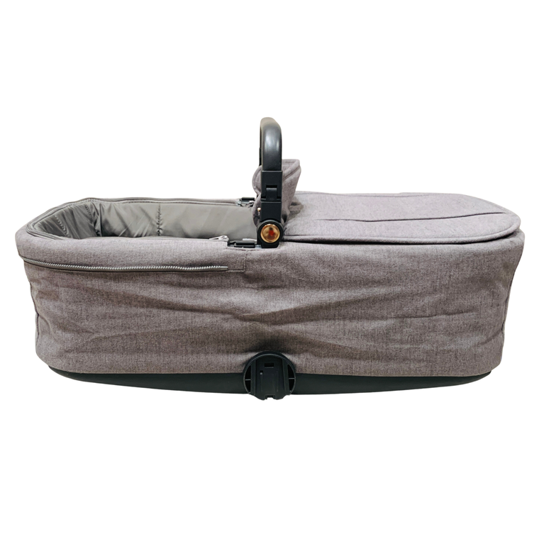 Mamas-&-Papas-Strada-Pushchair-with-Carrycot-Grey-1-14