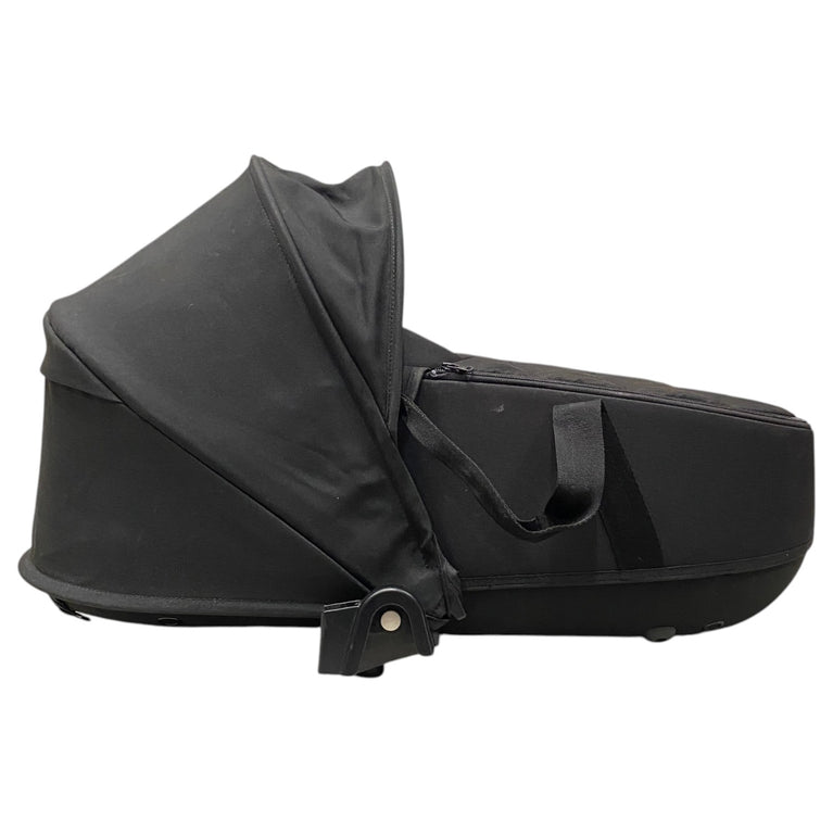 Babyzen-YOYO-Newborn-Shell-Bassinet-Black-2-4
