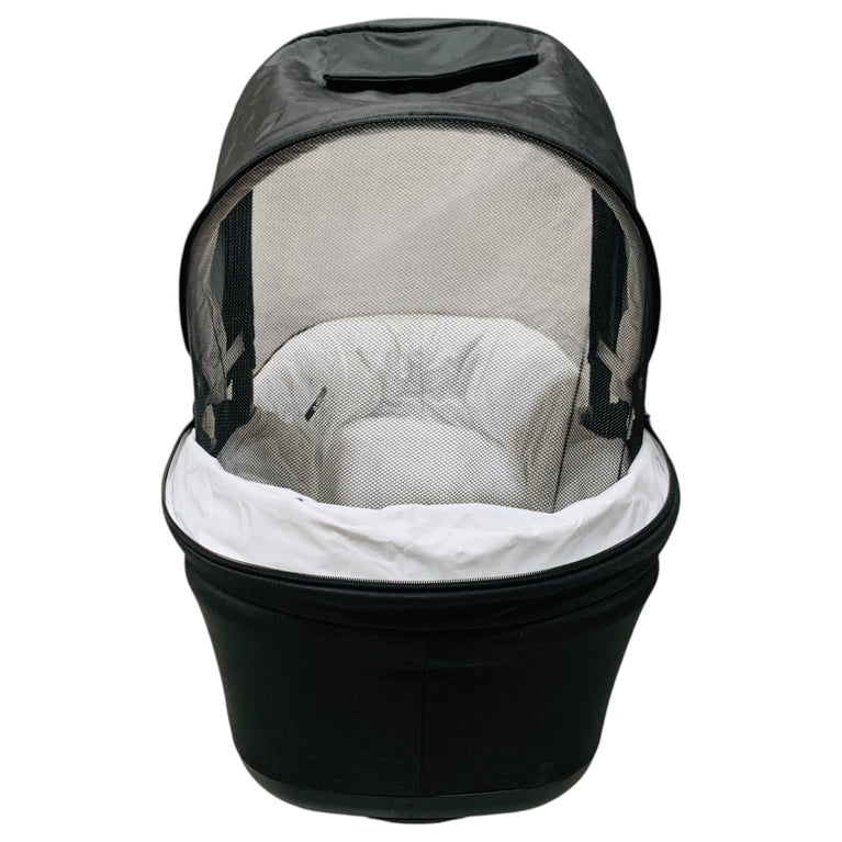 Leclerc-Baby-Bassinet-+-Bassinet-Adapters-for-Stroller-5-2