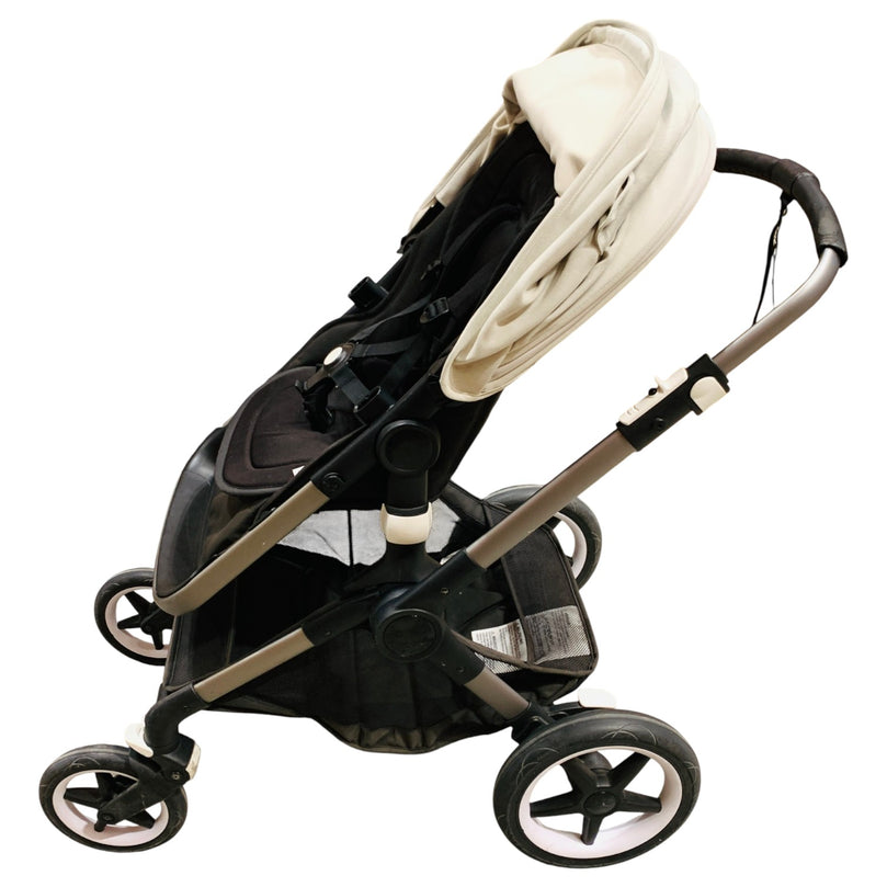 Bugaboo-Fox-3-Cub-Carrycot-+-Pushchair-Black-and-White-1-4