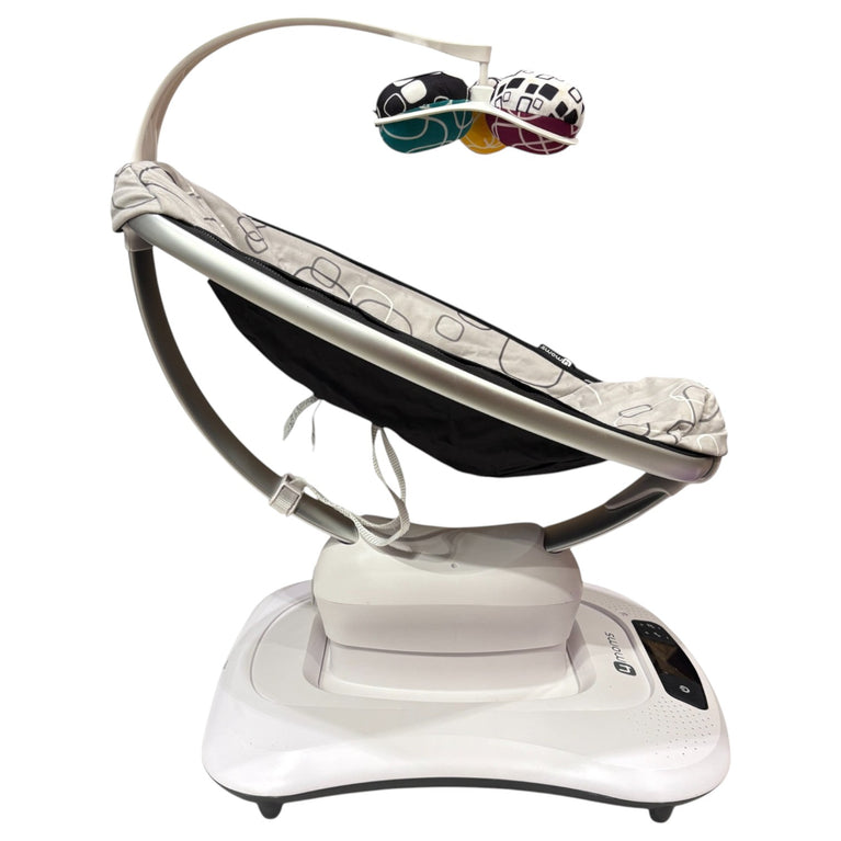 4moms-Mamaroo-4.0-Bouncer-Silver-Plush-4-3