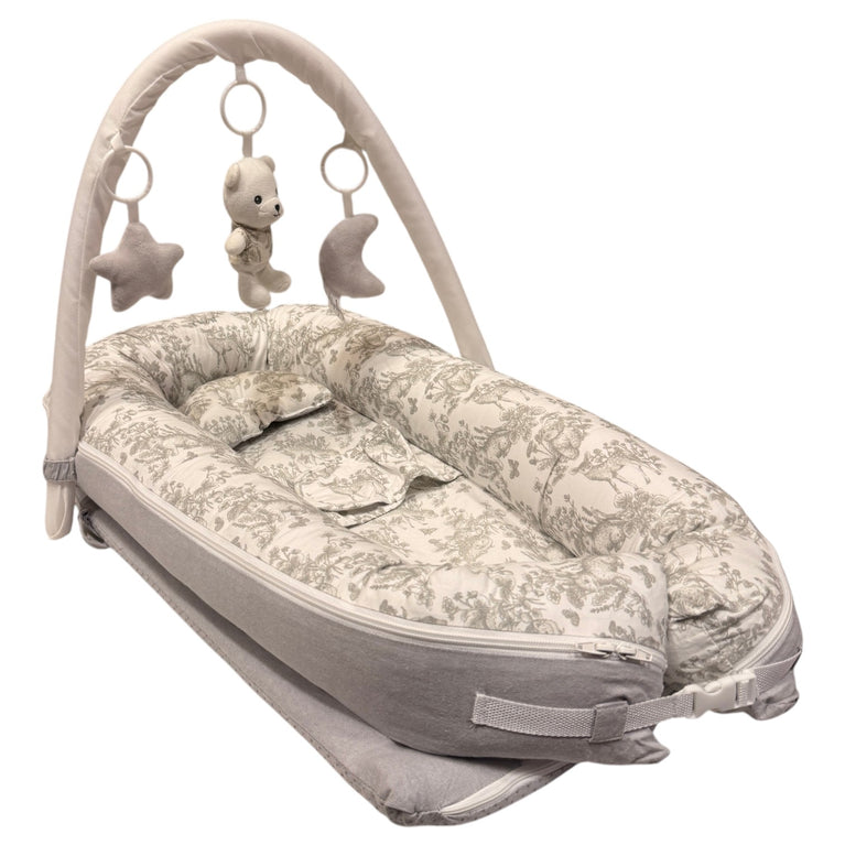 Nini-Printed-Cotton-Baby-Nest-with-Toy-Bar-Floral-Grey-1-1