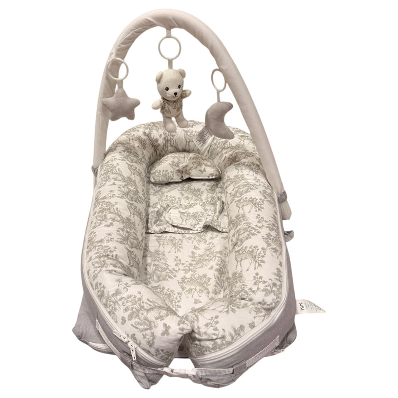 Nini-Printed-Cotton-Baby-Nest-with-Toy-Bar-Floral-Grey-1-2