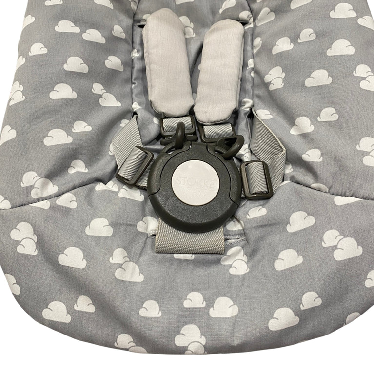 Stokke-Steps-Bouncer-Grey-Clouds-1-4