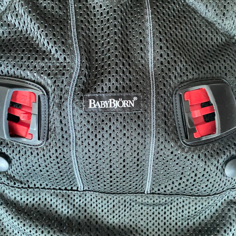BabyBjörn-Carrier-One-Air-3D-Mesh-Black-1-2