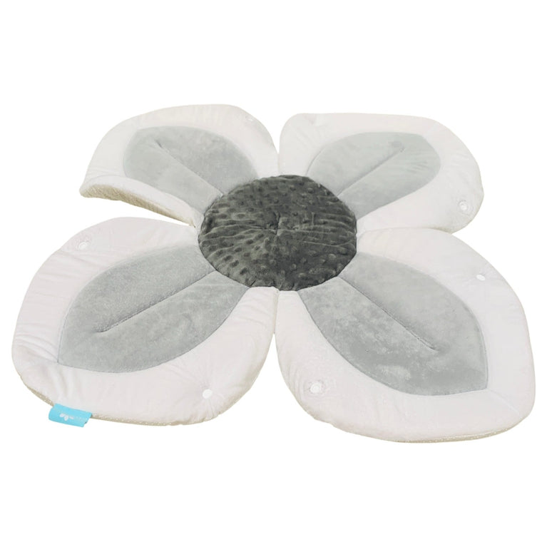 Blooming-Bath-Lotus-with-Snaps-Grey-1-3