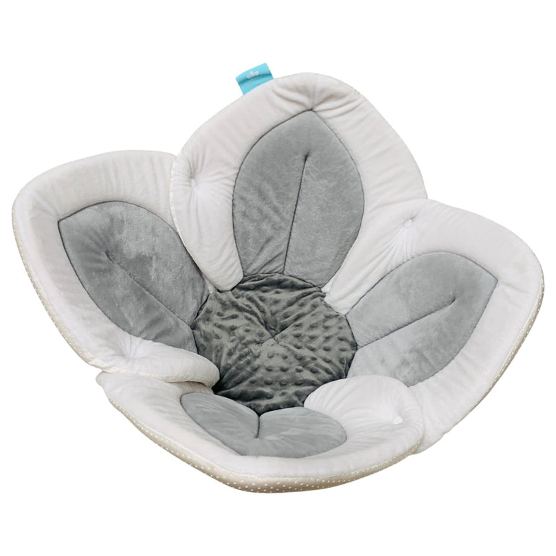 Blooming-Bath-Lotus-with-Snaps-Grey-1-6