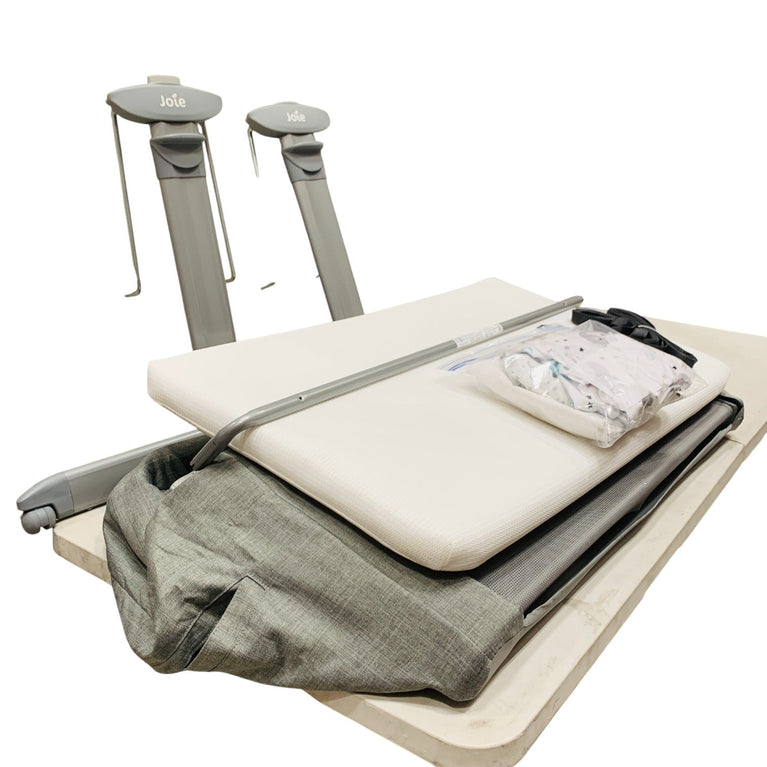 Joie-Roomie-Bedside-Bassient-Foggy-Gray-2-1