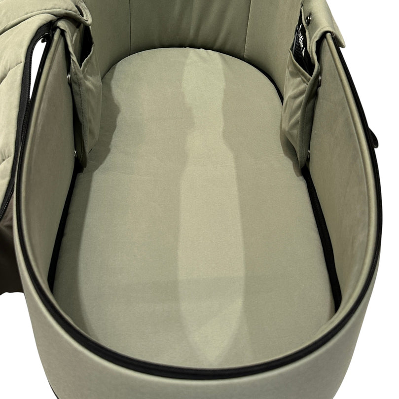 Babyzen-YOYO-0+-Bassinet-Green-3-4