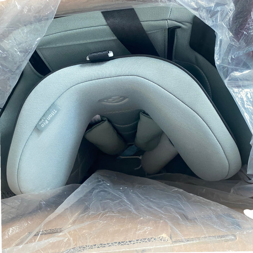 Maxi-cosi-Titan-Pro-I-Size-Car-Seat-Authentic-Grey-1-2