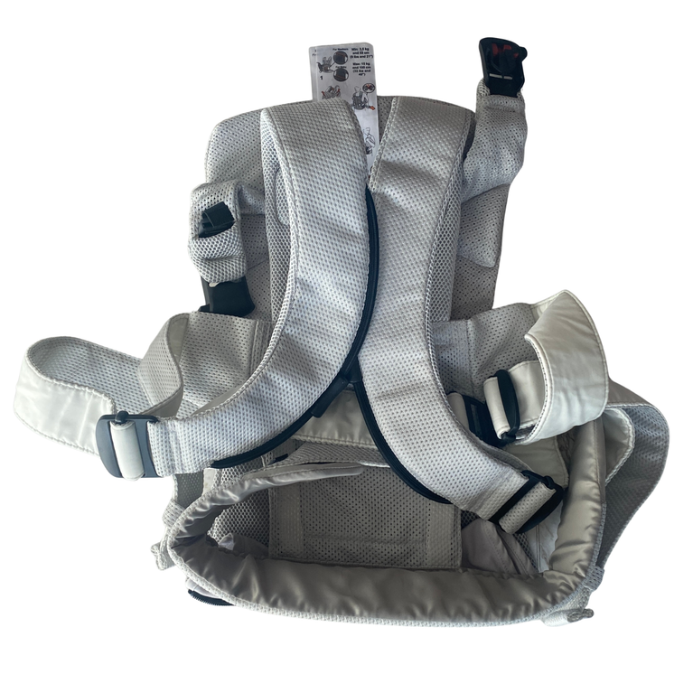 BabyBjörn-Baby-Carrier-One-Air-3D-Mesh-Silver-4-3