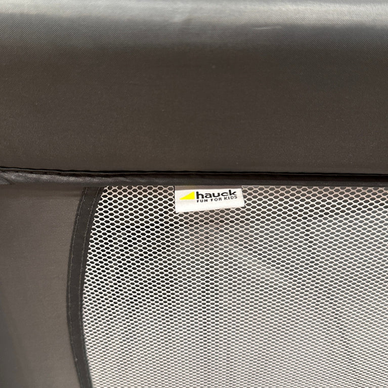 Hauck-Sleep-N-Play-Square-Travel-Cot-Grey-2-3