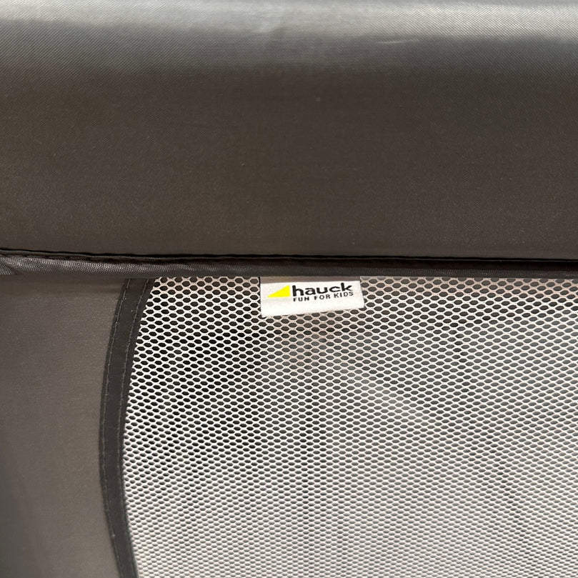Hauck-Sleep-N-Play-Square-Travel-Cot-Grey-2-3