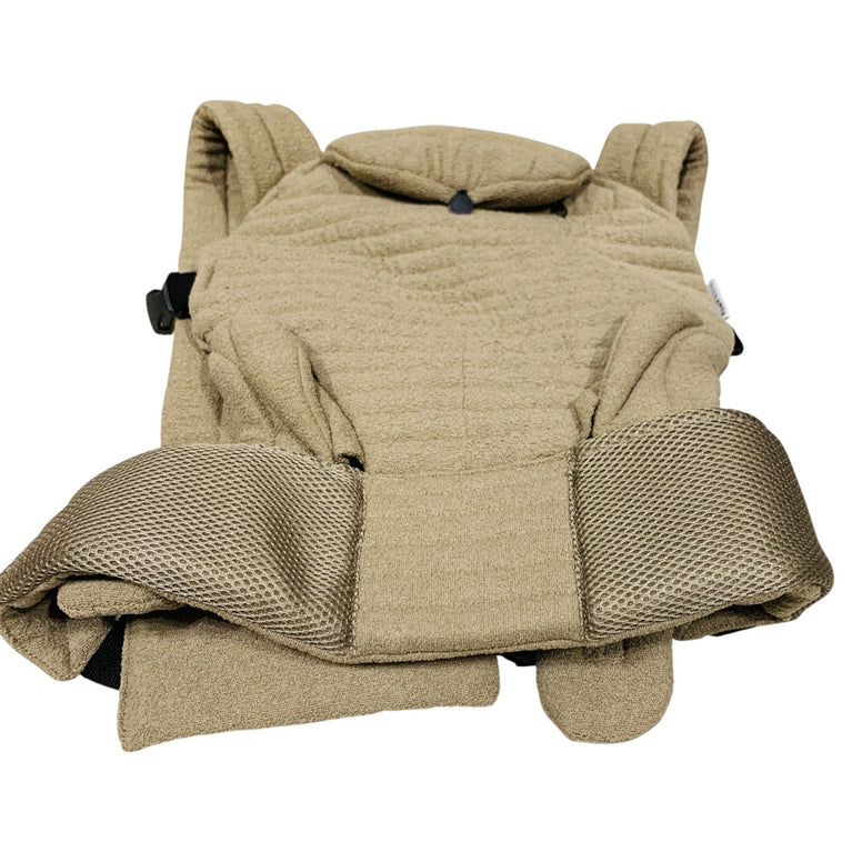 Bumpsuit-Baby-The-Armadillo-Baby-Carrier-in-Oyster-1-1