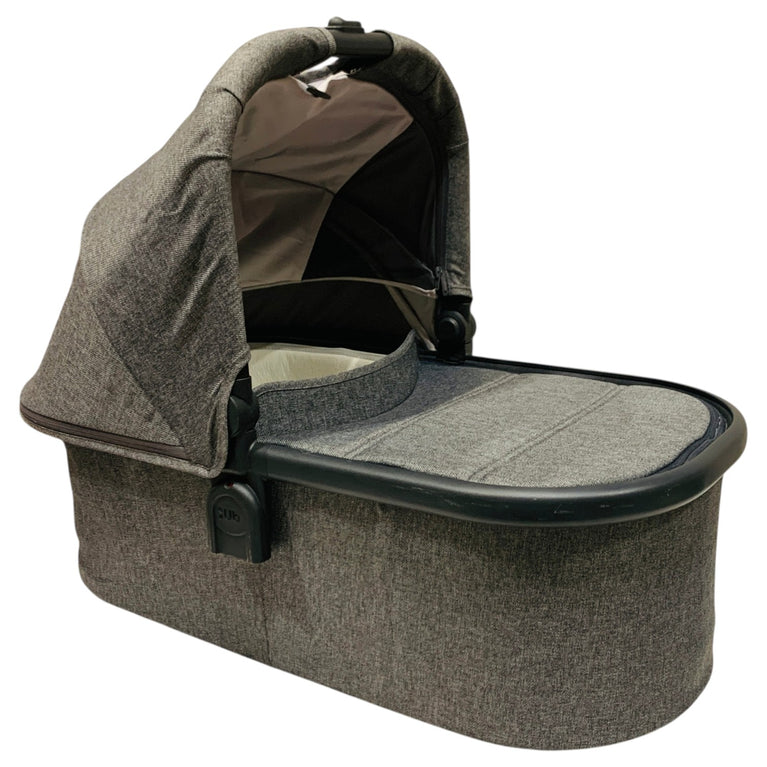 Uppa-Baby-Baby-Basinet-Grey-1-1