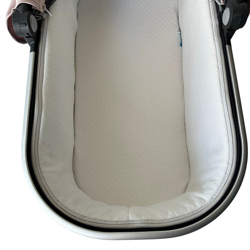 Uppababy-Bassinet-Sandstone-Mélange-1-8