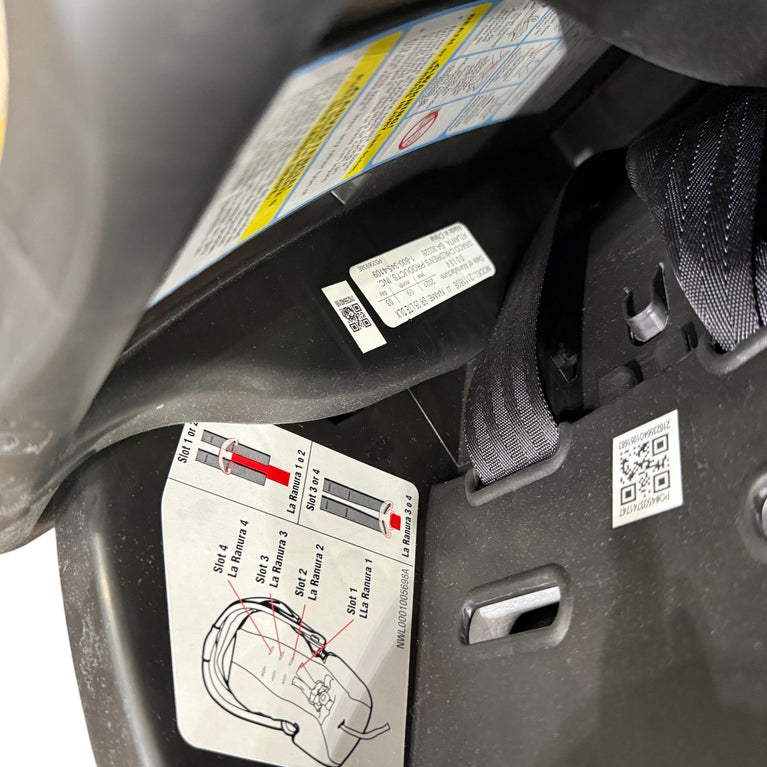 Graco SnugRide 35 DLX Infant Car Seat ft. Load Leg Technology - Black