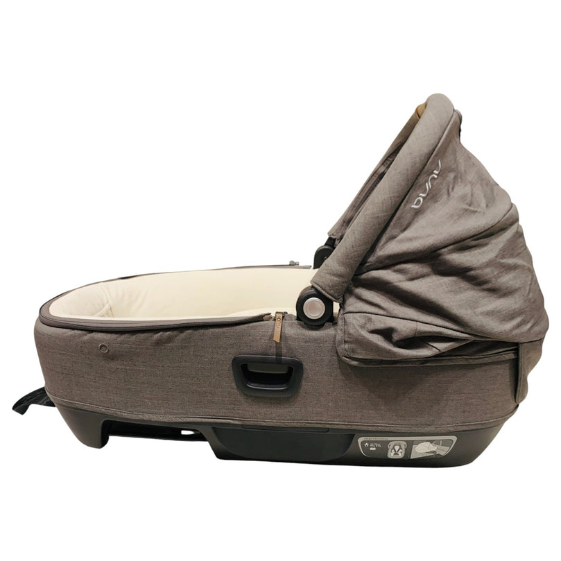 Nuna-Cari-Next-Carrycot-Car-Seat-2-4