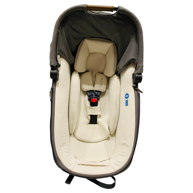 Nuna-Cari-Next-Carrycot-Car-Seat-2-5
