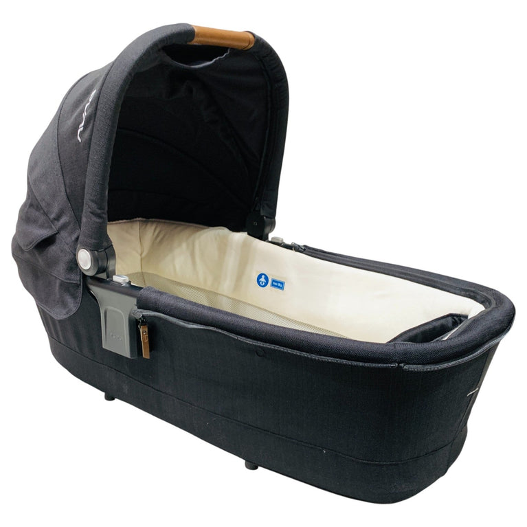 Nuna-Carrycot-Black-2-1