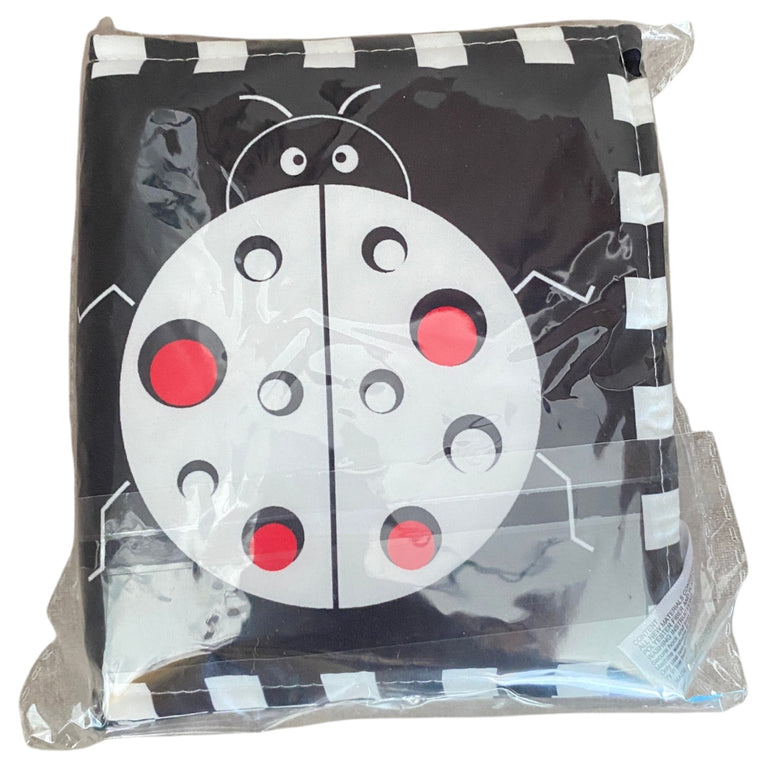 High-Contrast-Black-&-White-Cloth-Book-for-Newborns-1-1