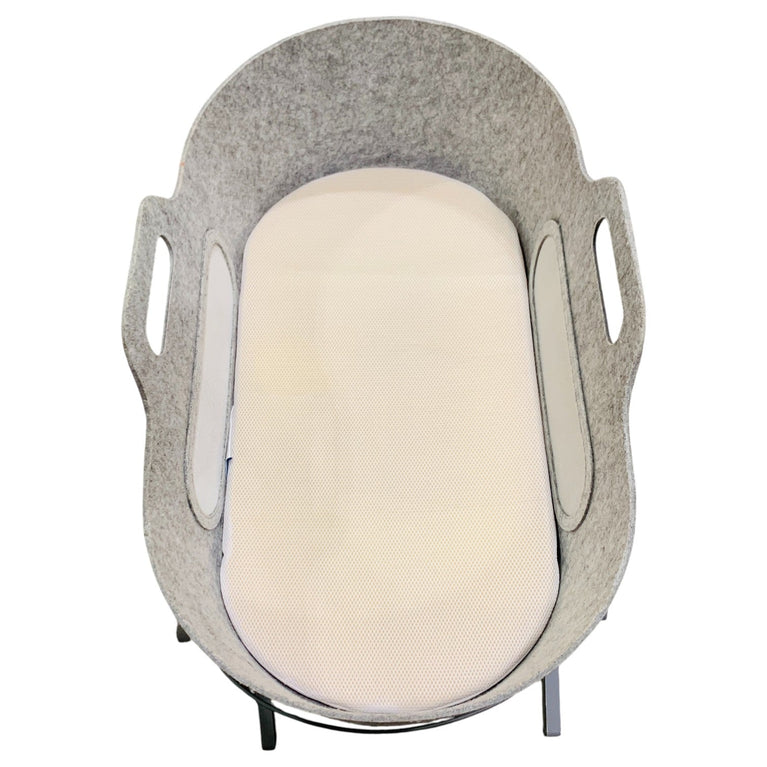 SnuzBaskit-Light-Grey-Moses-Basket-&-Dove-Grey-Stand-Set-2-4