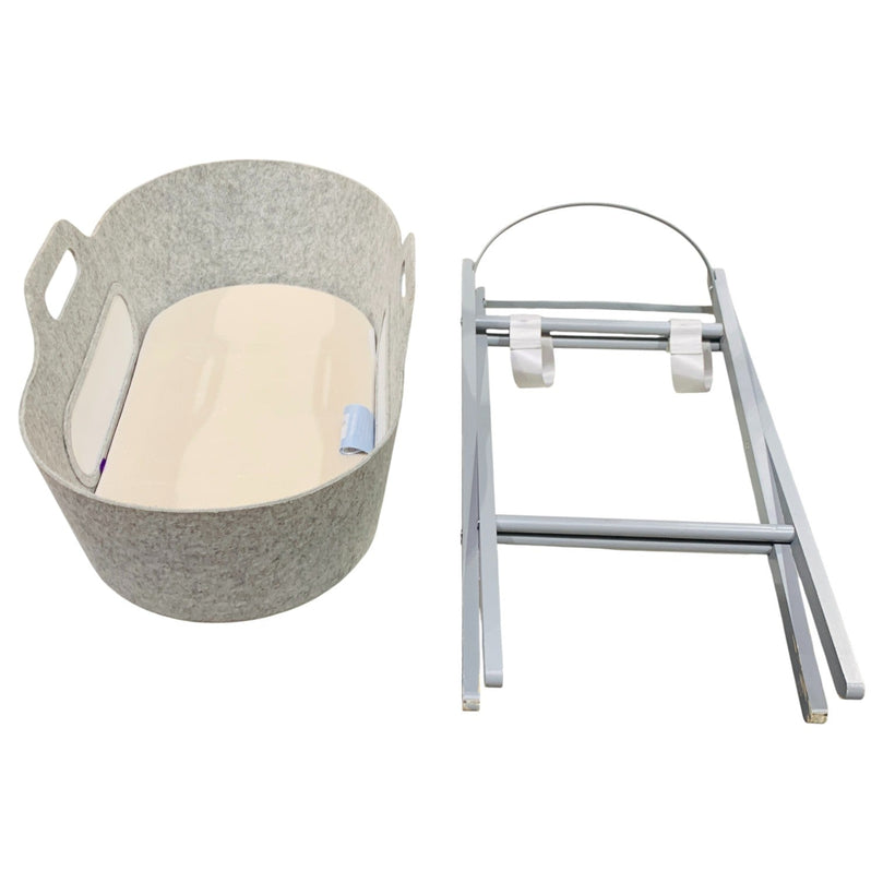 SnuzBaskit-Light-Grey-Moses-Basket-&-Dove-Grey-Stand-Set-2-7