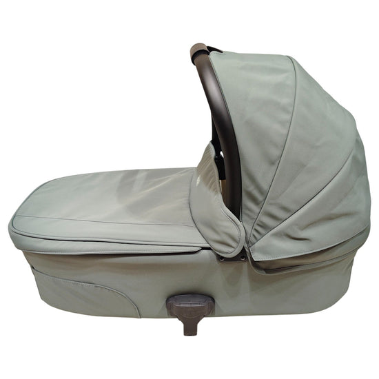 Mamas-&-Papas-Ocarro-Carrycot---Light-Green-2-4