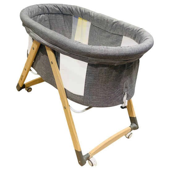 Bonfino-Cozy-Heaven-Foldable-Bassinet-with-Mosquito-Net-1-8