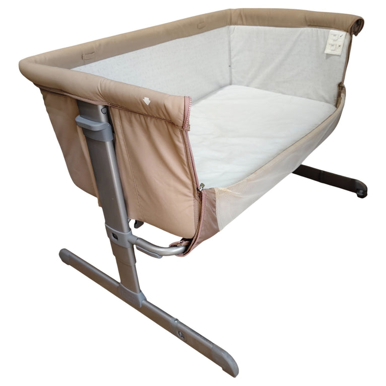 Chicco Next2Me Essential Co-sleeping Crib
