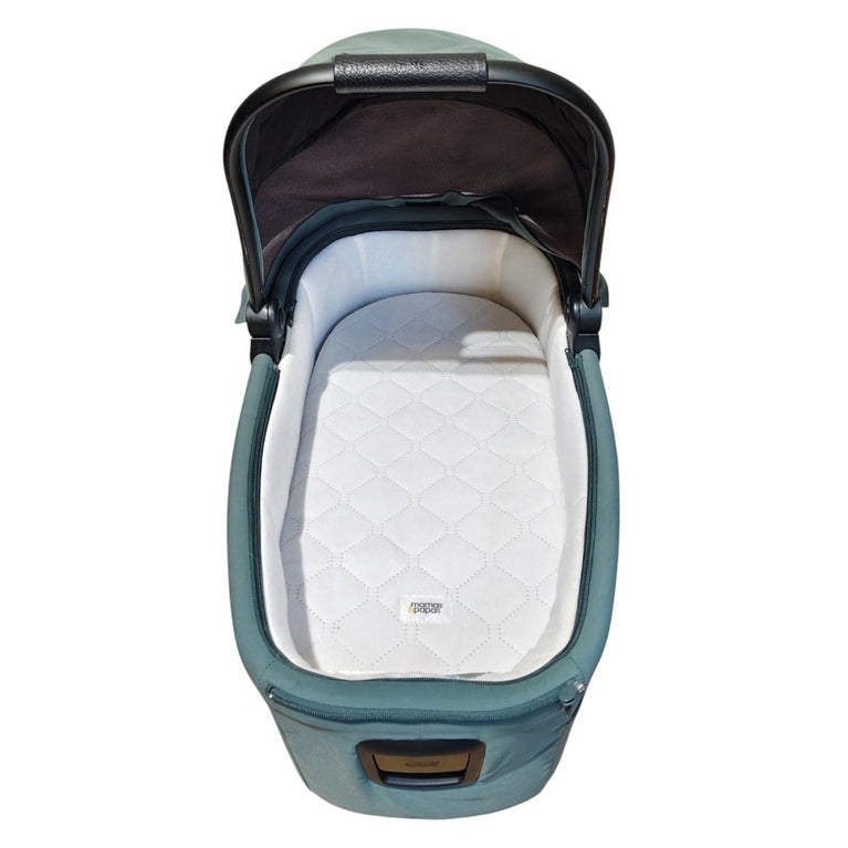 Mamas-&-Papas-Ocarro-Carrycot-Light-Green-4-3