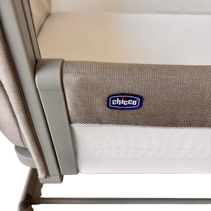 Chicco-Next2Me-Magic-Evo-Co-Sleeping-Crib-Desert-Taupe-3-2