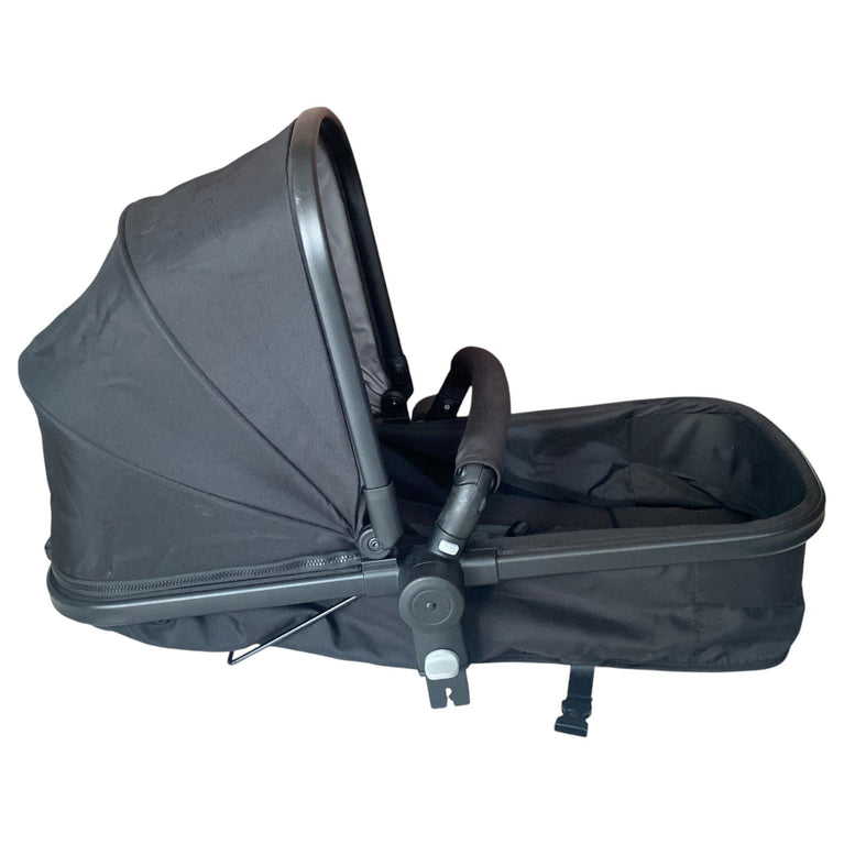 Moon-Tres-3-In-1-Travel-System-Black-1-9