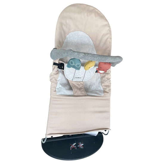 Babybjorn-Bouncer-with-Toy-Bar-Soft-Pink-3-1