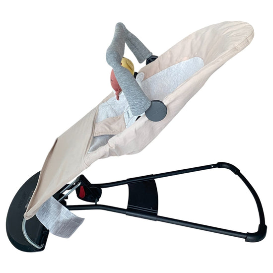 Babybjorn-Bouncer-with-Toy-Bar-Soft-Pink-3-4