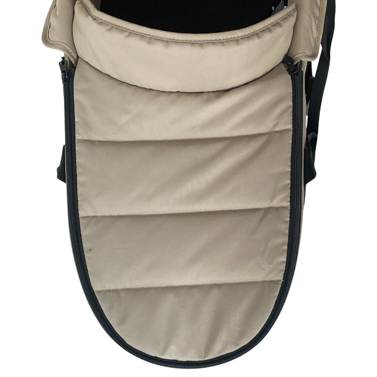 Babyzen-YOYO2-Portable-Bassinet-Taupe-5-6