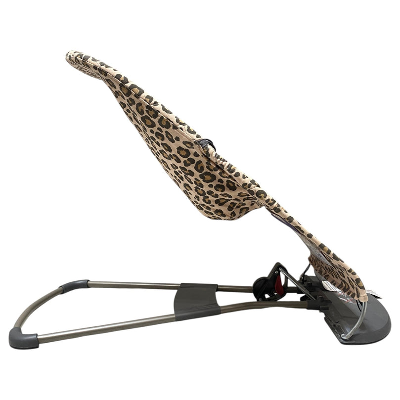 BabyBjörn-Bouncer-Bliss-Leopard-Print-2-5
