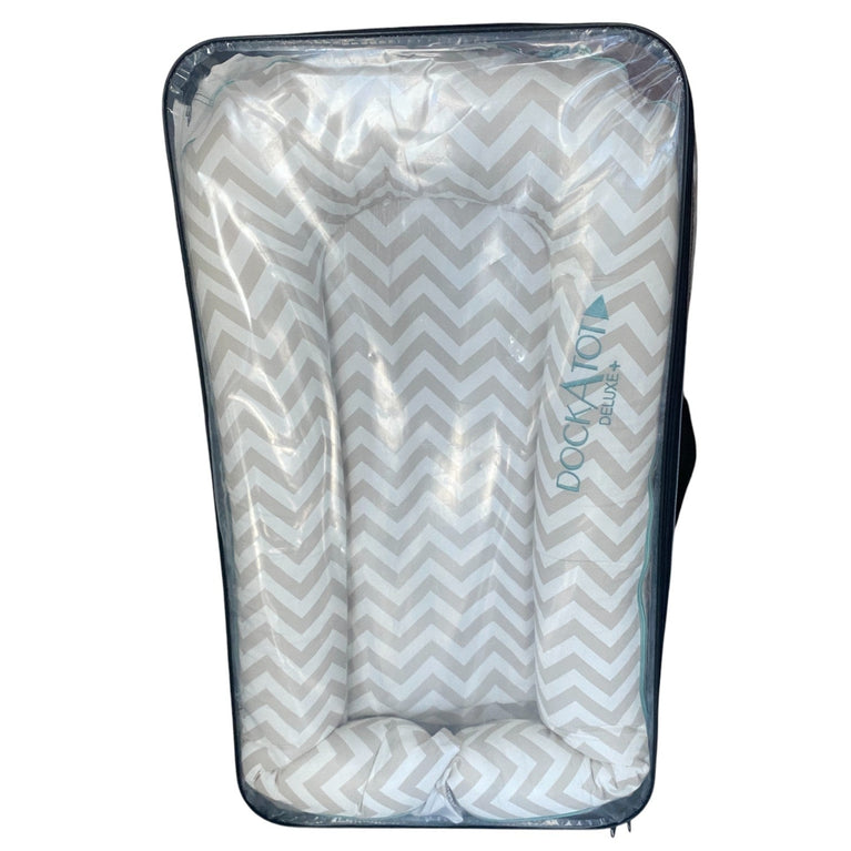 DockATot-Deluxe+-Pod-Silver-Lining-3-8